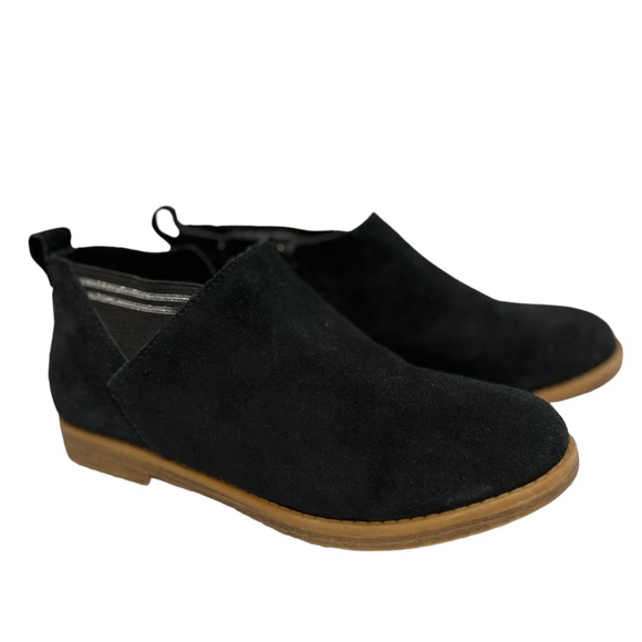 Toms Other - KIDS TOMS YOUTH SIZE 4 BLACK SUEDE CHELSEA BOOTS